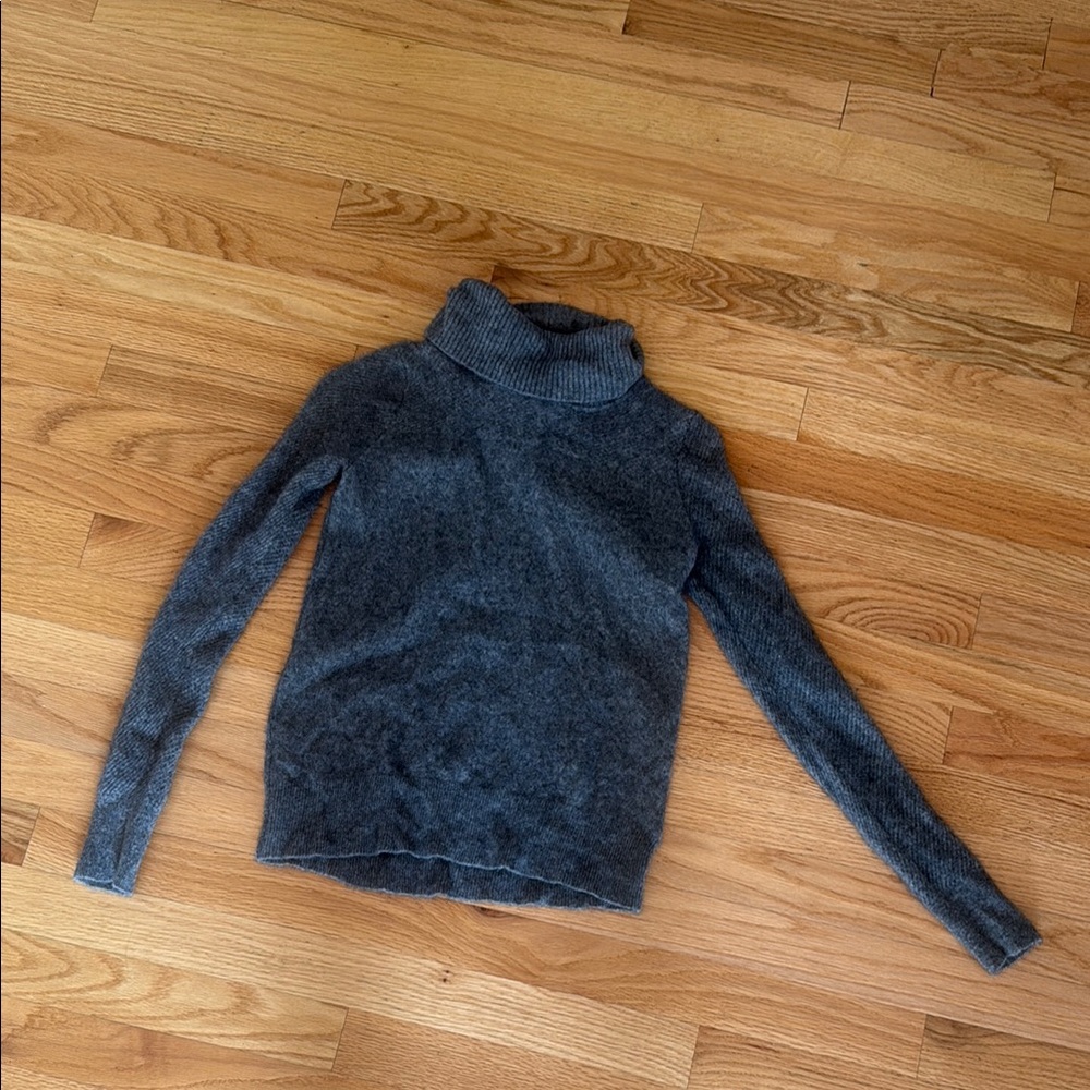 Cashmere sweater